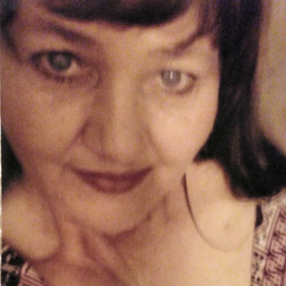 Meet your Posher, Cynthia